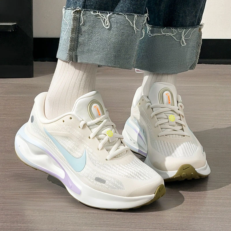 nike耐克女鞋2025新款JOURNEY RUN CN低帮轻便运动鞋跑步鞋HV1798