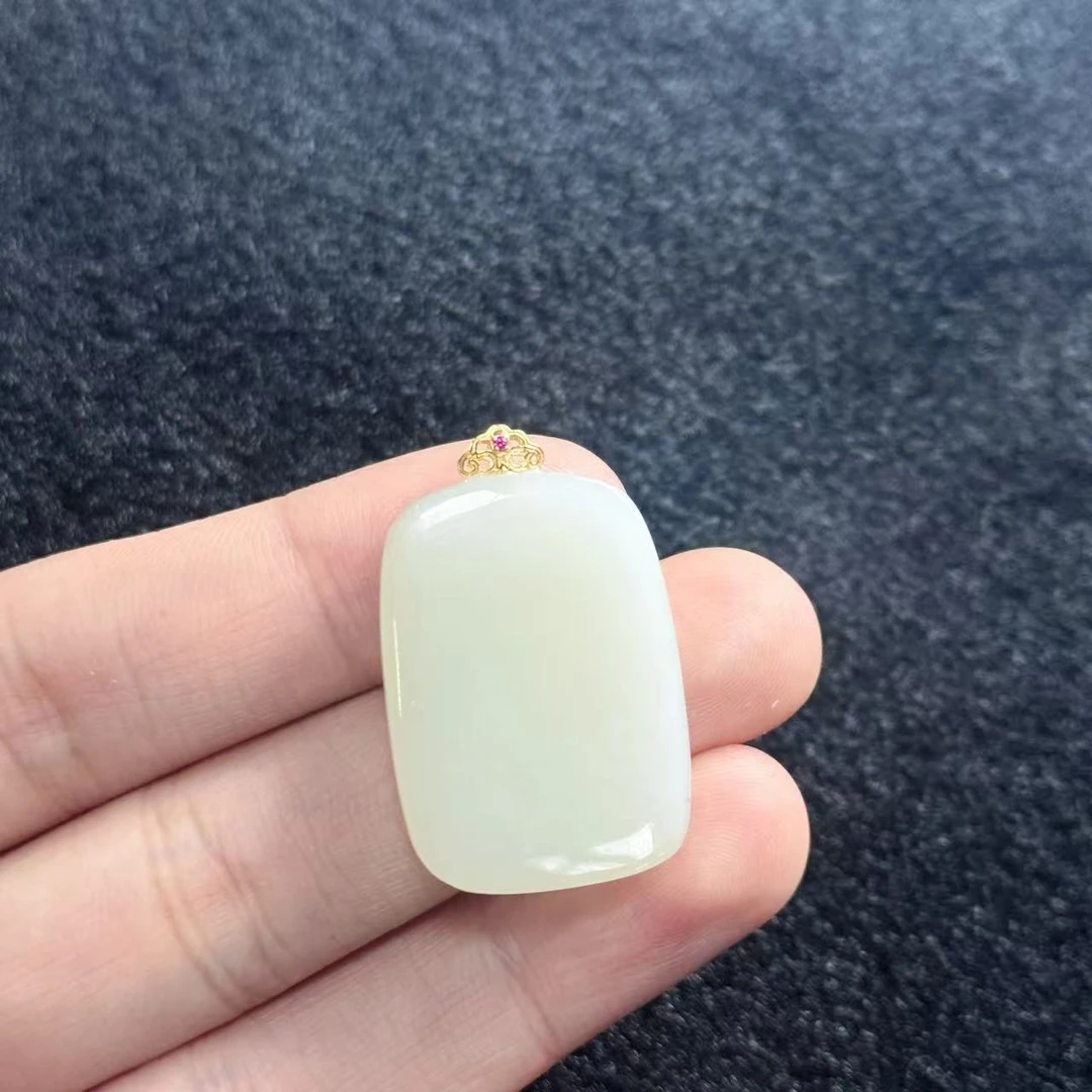 18K和田玉无事牌吊坠-约31×20×5mm-多样性发货-YSP金-A5294