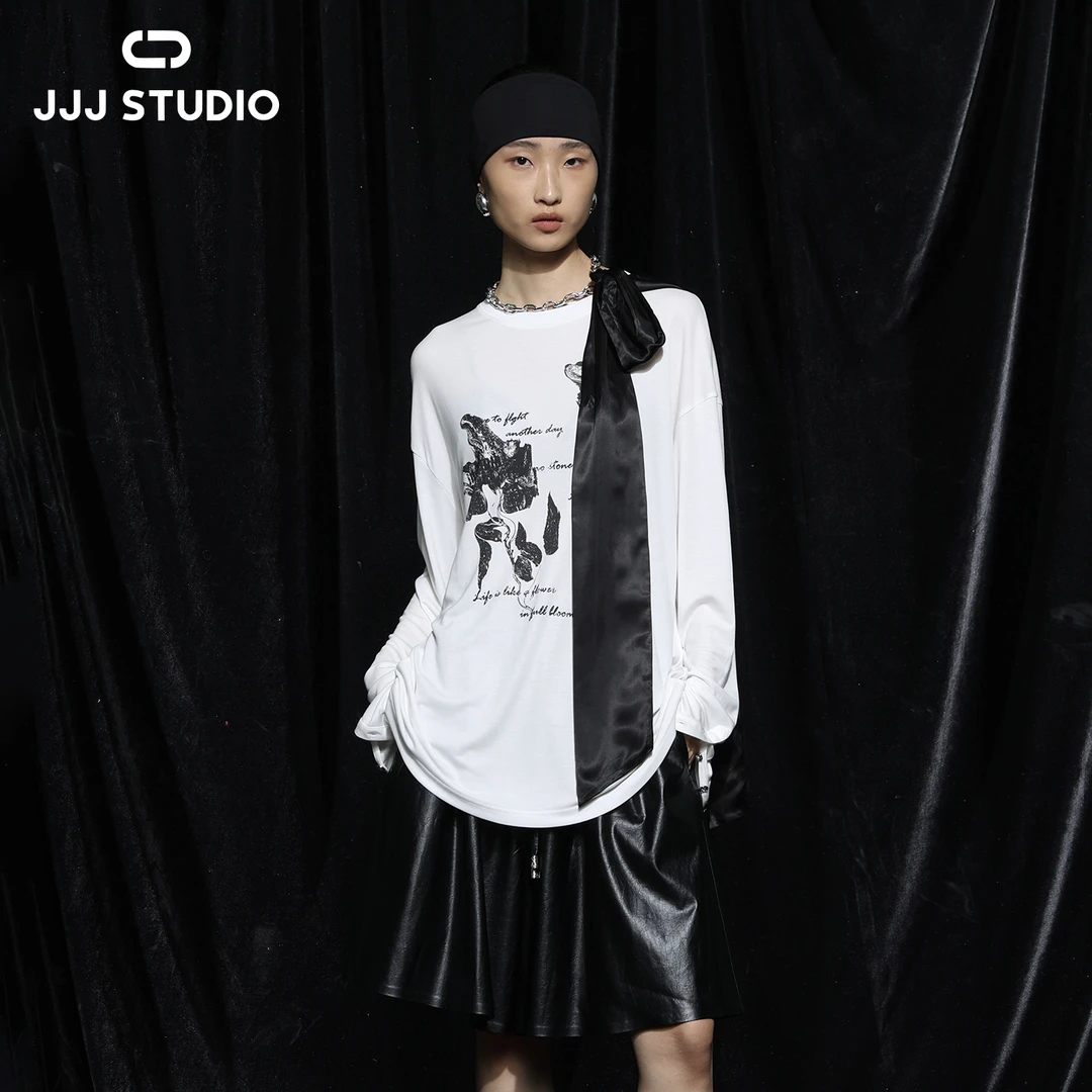 JJJ STUDIO 长袖印花T恤配:项链加飘带JDWWA1T312