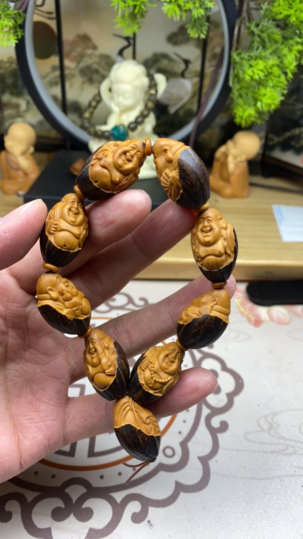 橄榄核雕工艺手串