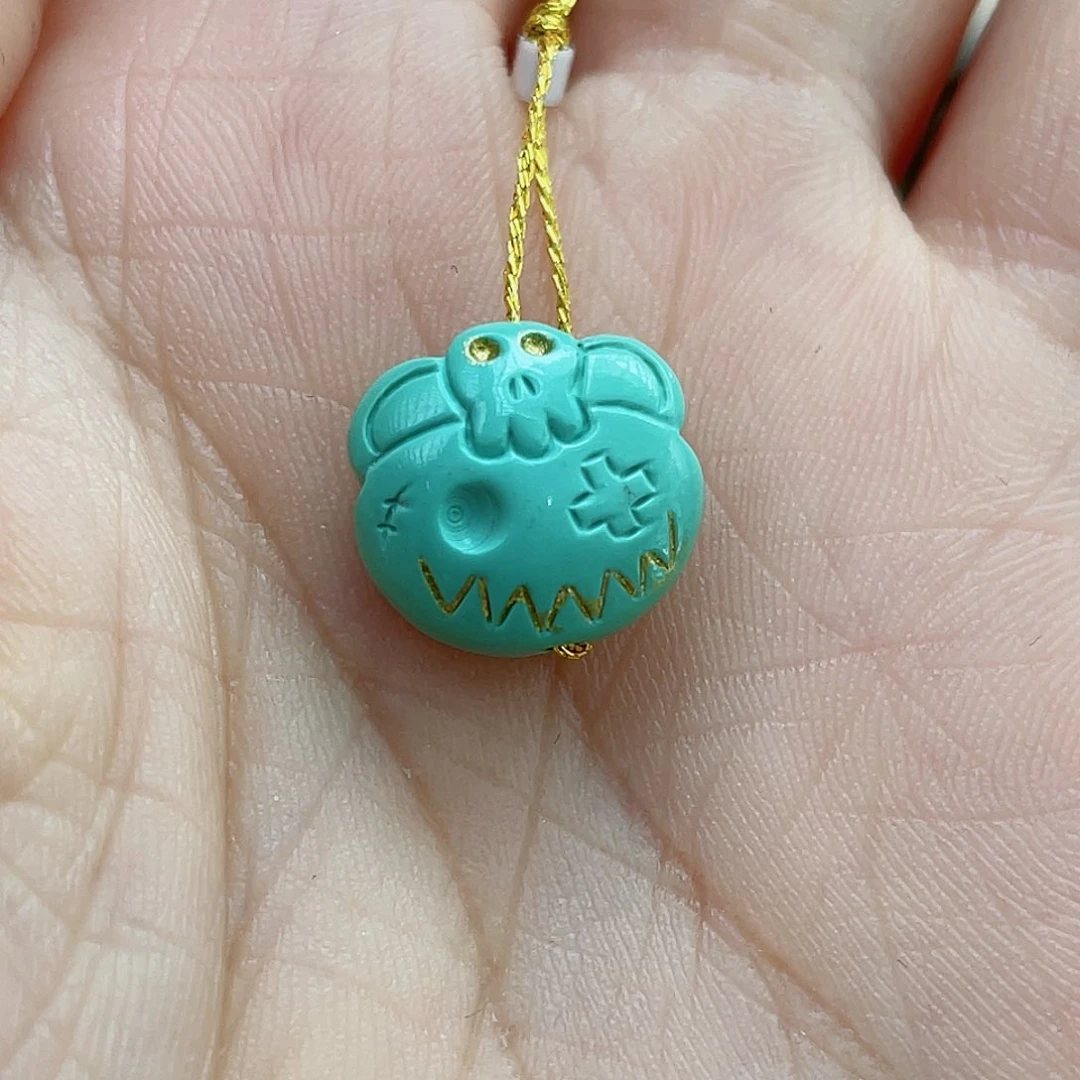 绿松石未镶嵌颈饰