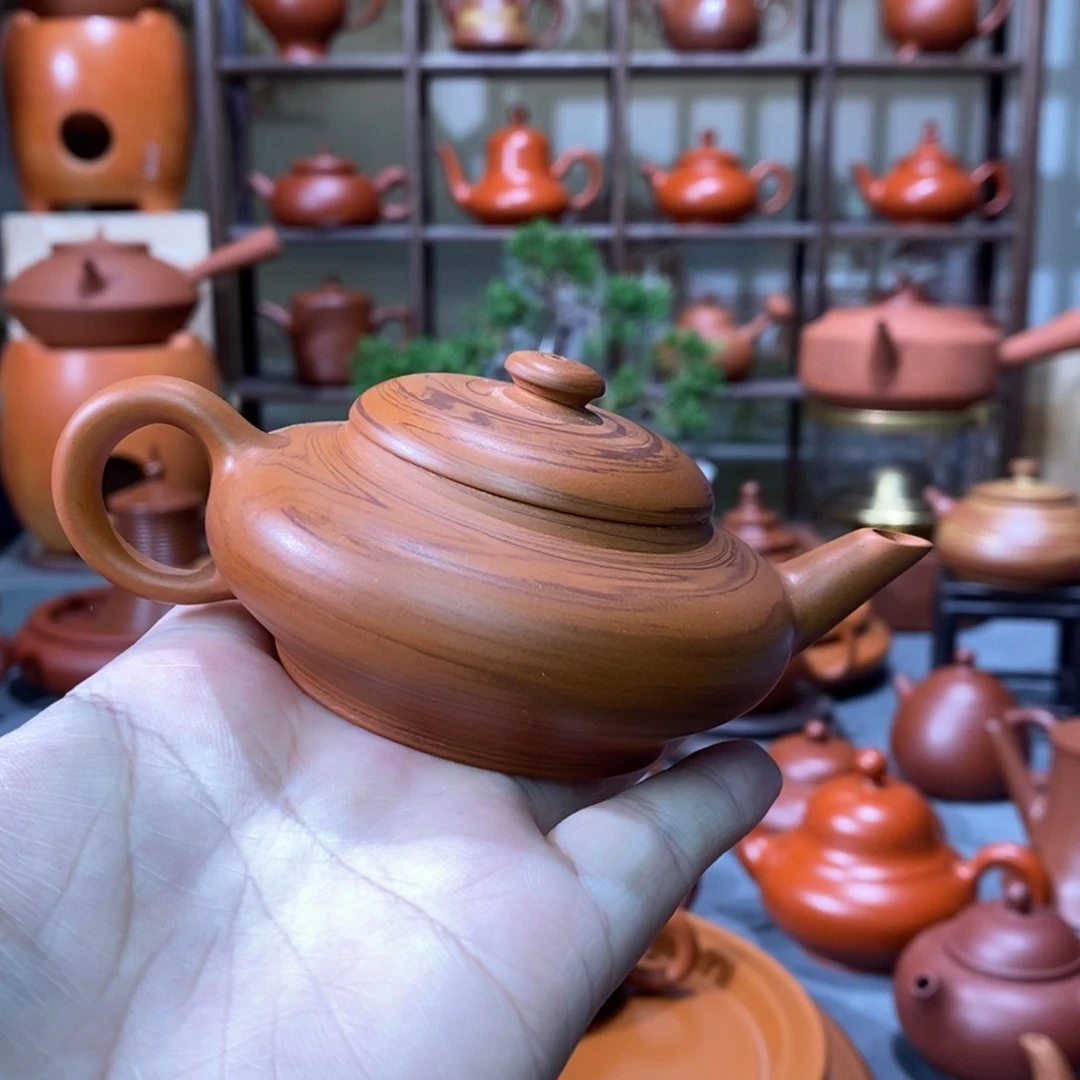 紫砂茶壶孟辰款鸡蛋黄绞泥虚扁壶90cc