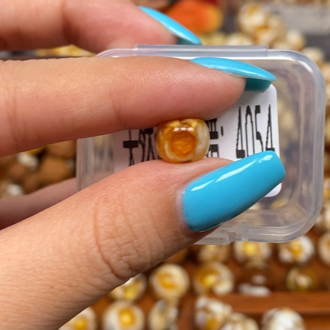 蜜蜡未镶嵌珠宝奇石4054