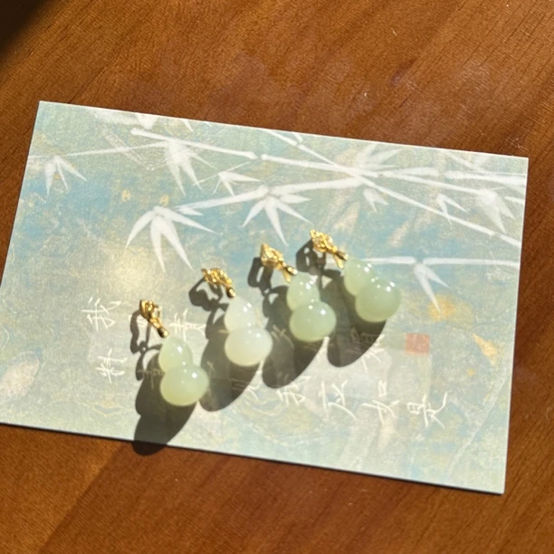 天然和田玉葫芦吊坠 S925银镀金精致小巧女款锁骨链20mm拍一发一