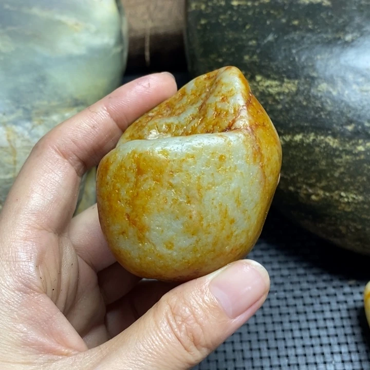 未镶嵌和田玉挂件水**月