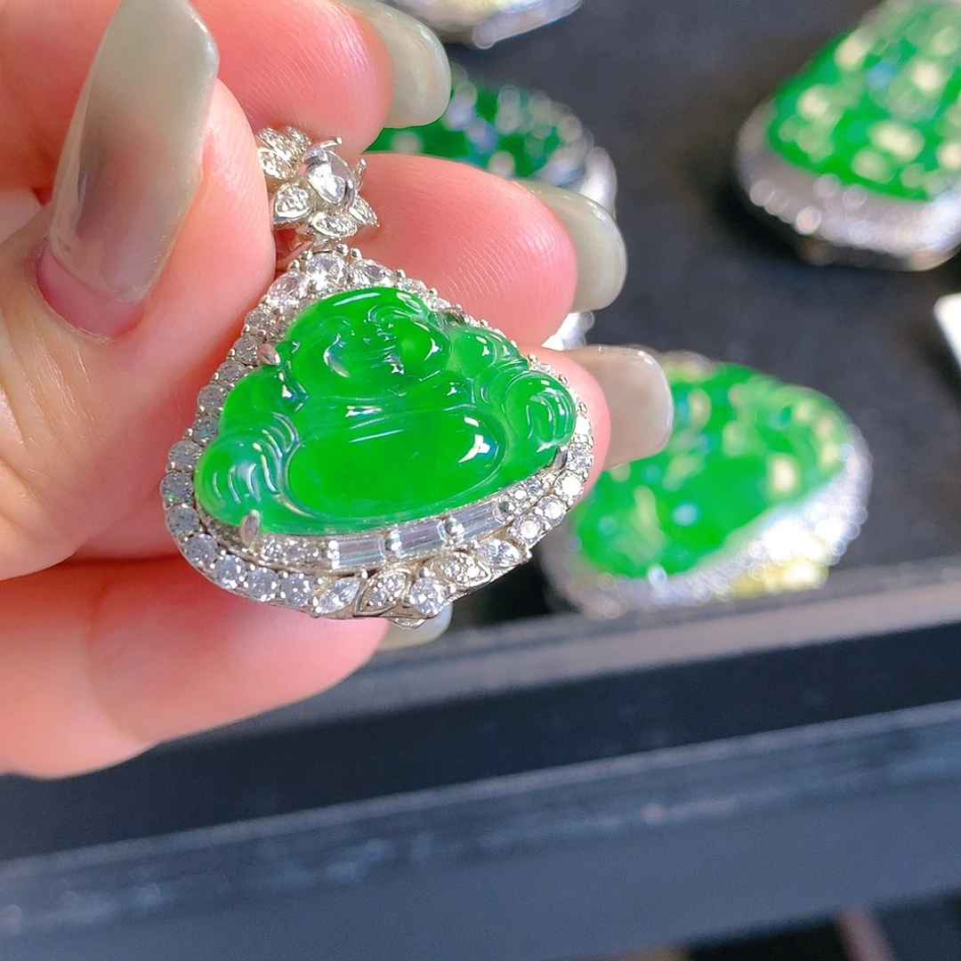 翡翠颈饰银S925镶嵌翡翠