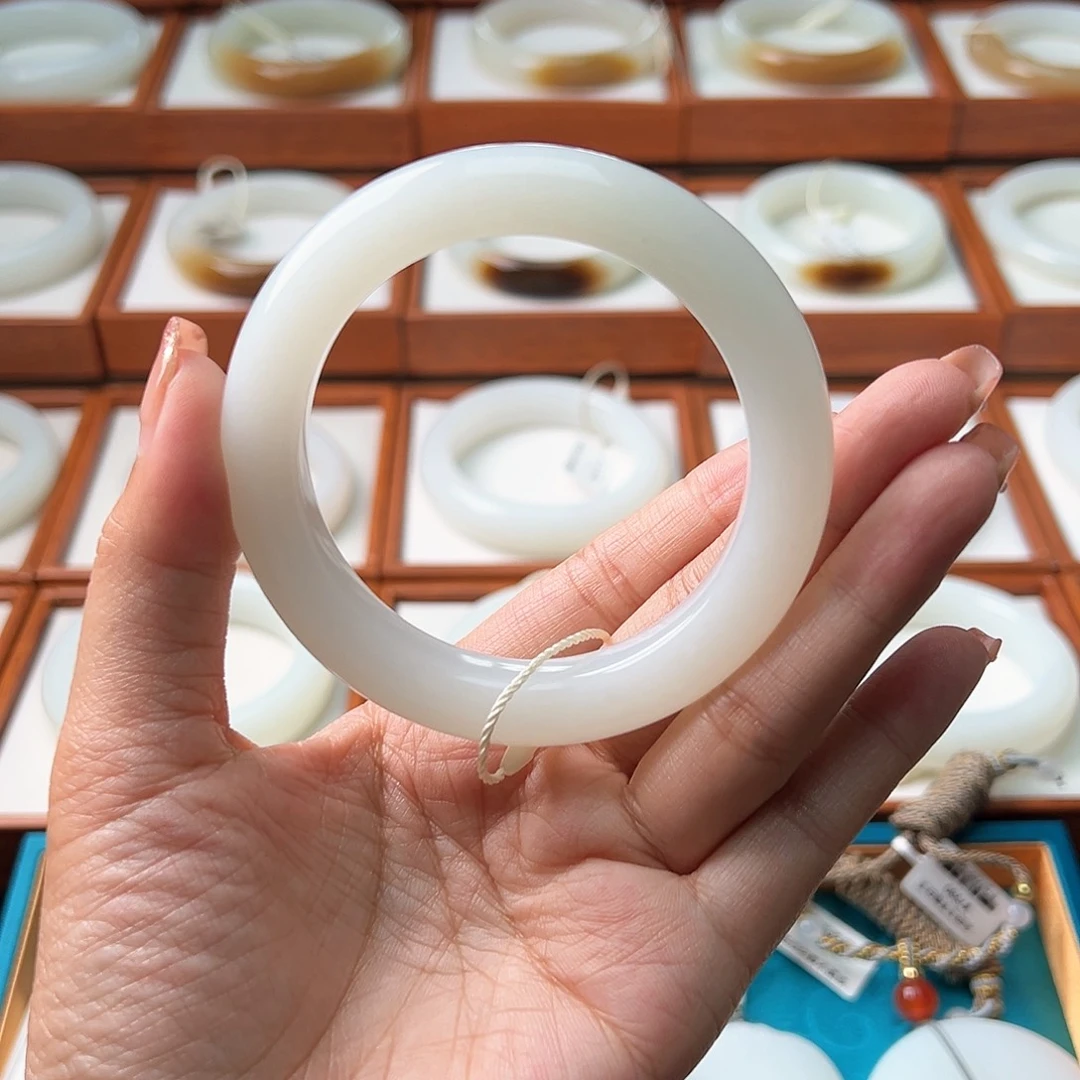 和田玉手镯未镶嵌59