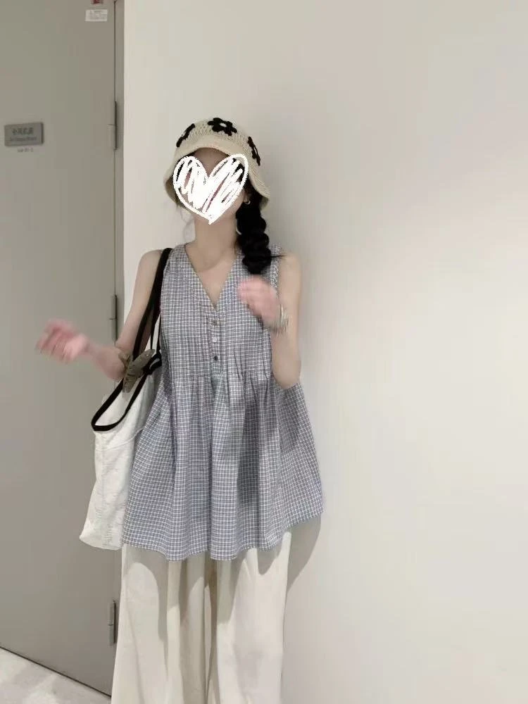 20255夏季海盐蓝白格V领撞色纽扣重工褶皱背心无袖上衣