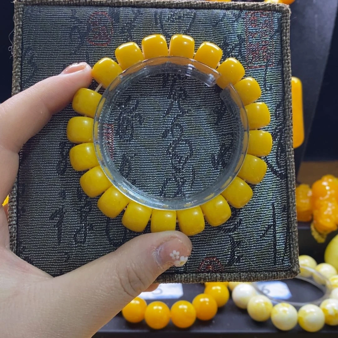 大***儿非金属鸡油黄卡12全品手串