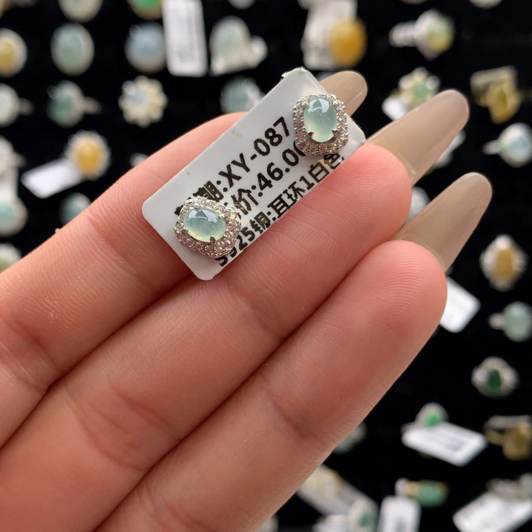 颈饰银S925镶嵌翡翠耳钉