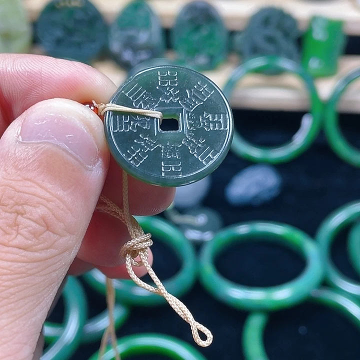 和田玉未镶嵌挂件