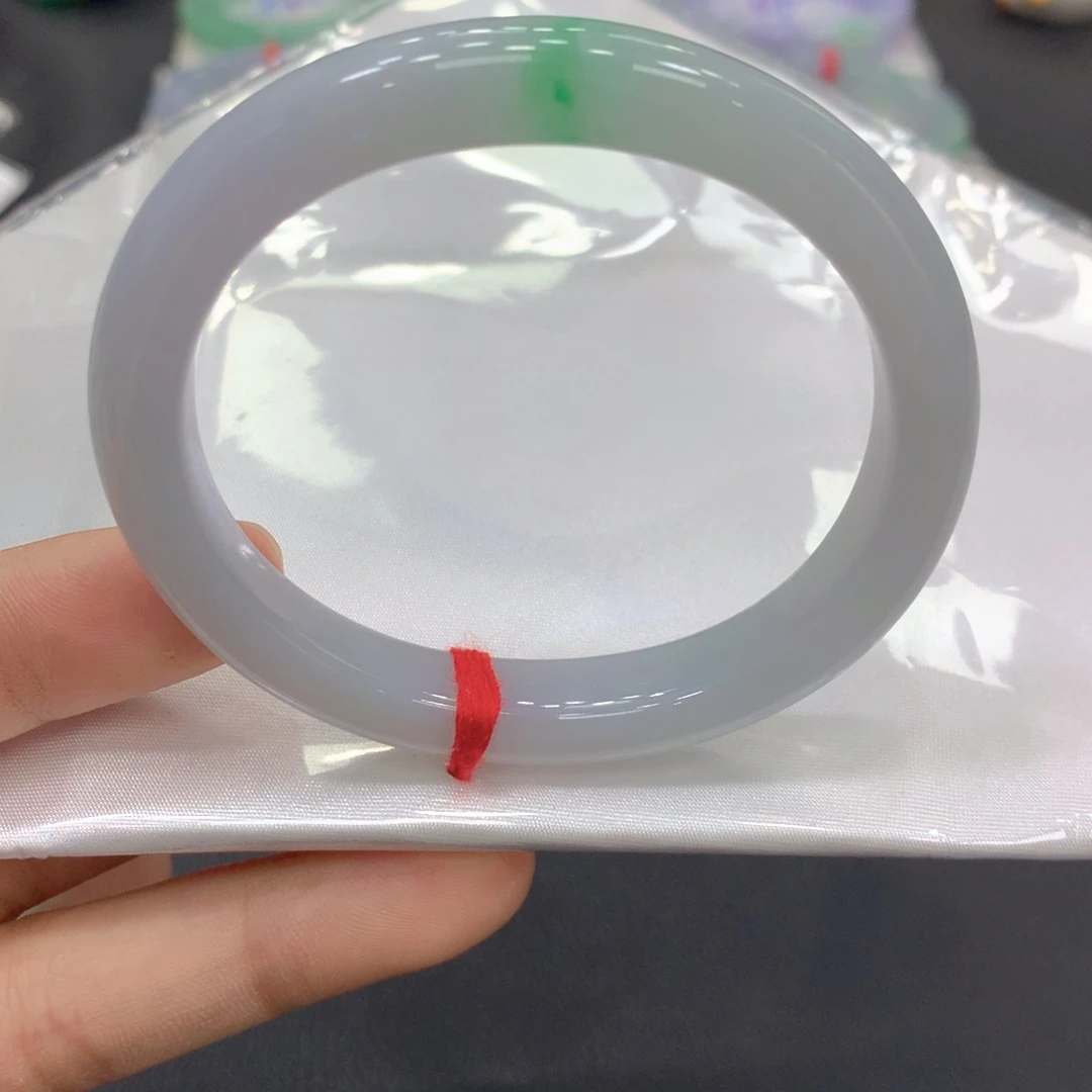 翡翠手镯未镶嵌翡翠17