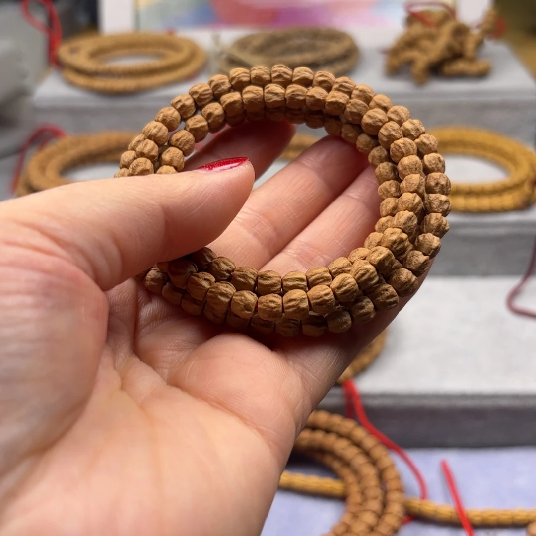 M***张吊坠柏香籽/百香籽方块