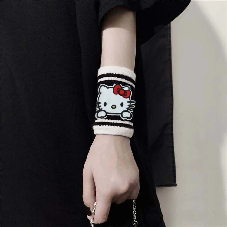 网红暗黑系HelloKitty护腕运动专用手腕带少女心健身防扭伤手指套