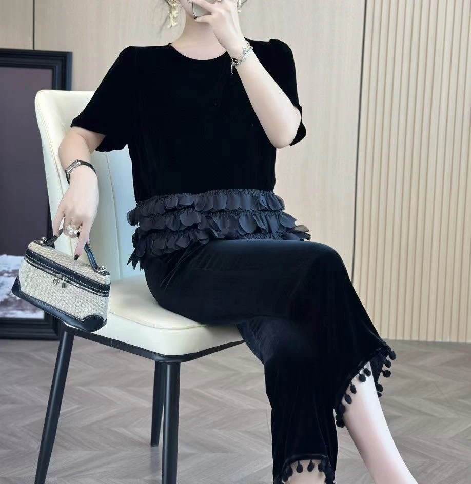 【C·Ting】真丝丝绒拼接花瓣设计感圆领上衣