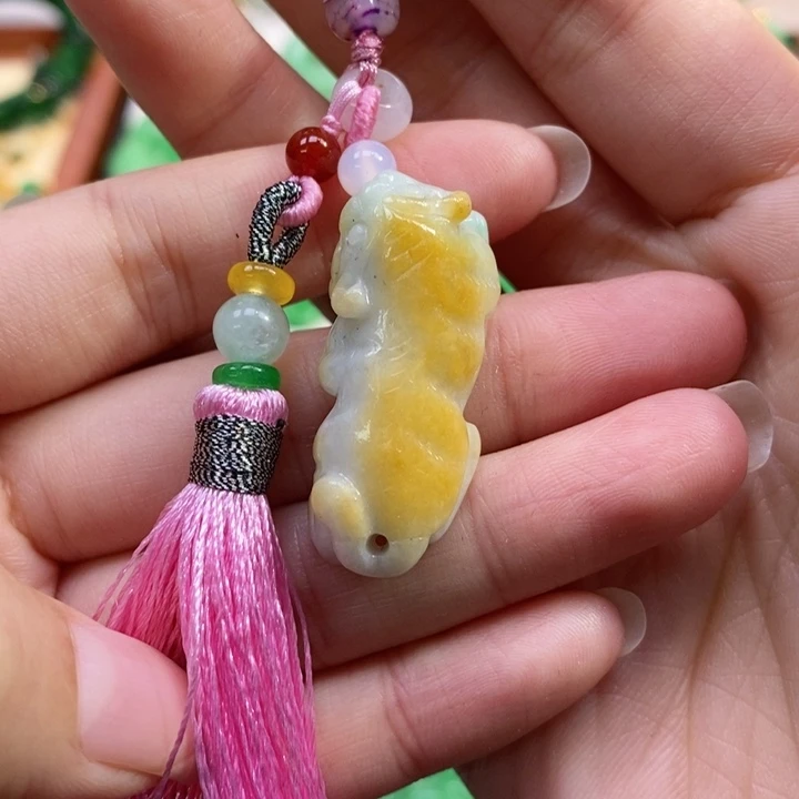 颈饰未镶嵌翡翠吊坠