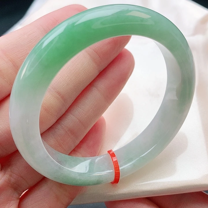 翡翠手镯未镶嵌吃*孩51圈口990993