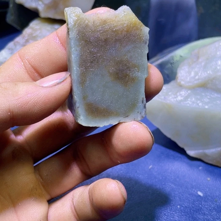 和田玉未镶嵌珠宝半成品