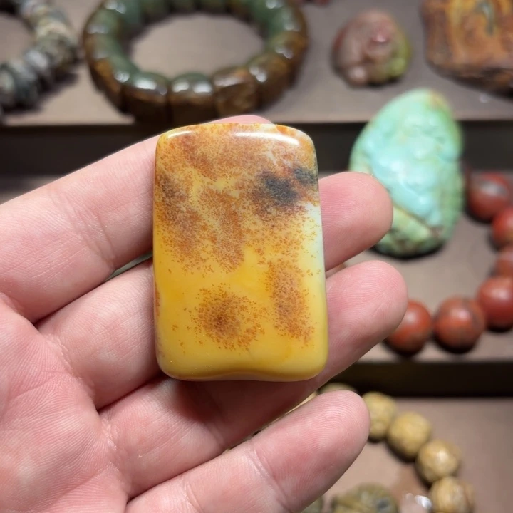 岫岩河磨玉（透闪石质玉）未镶嵌颈饰