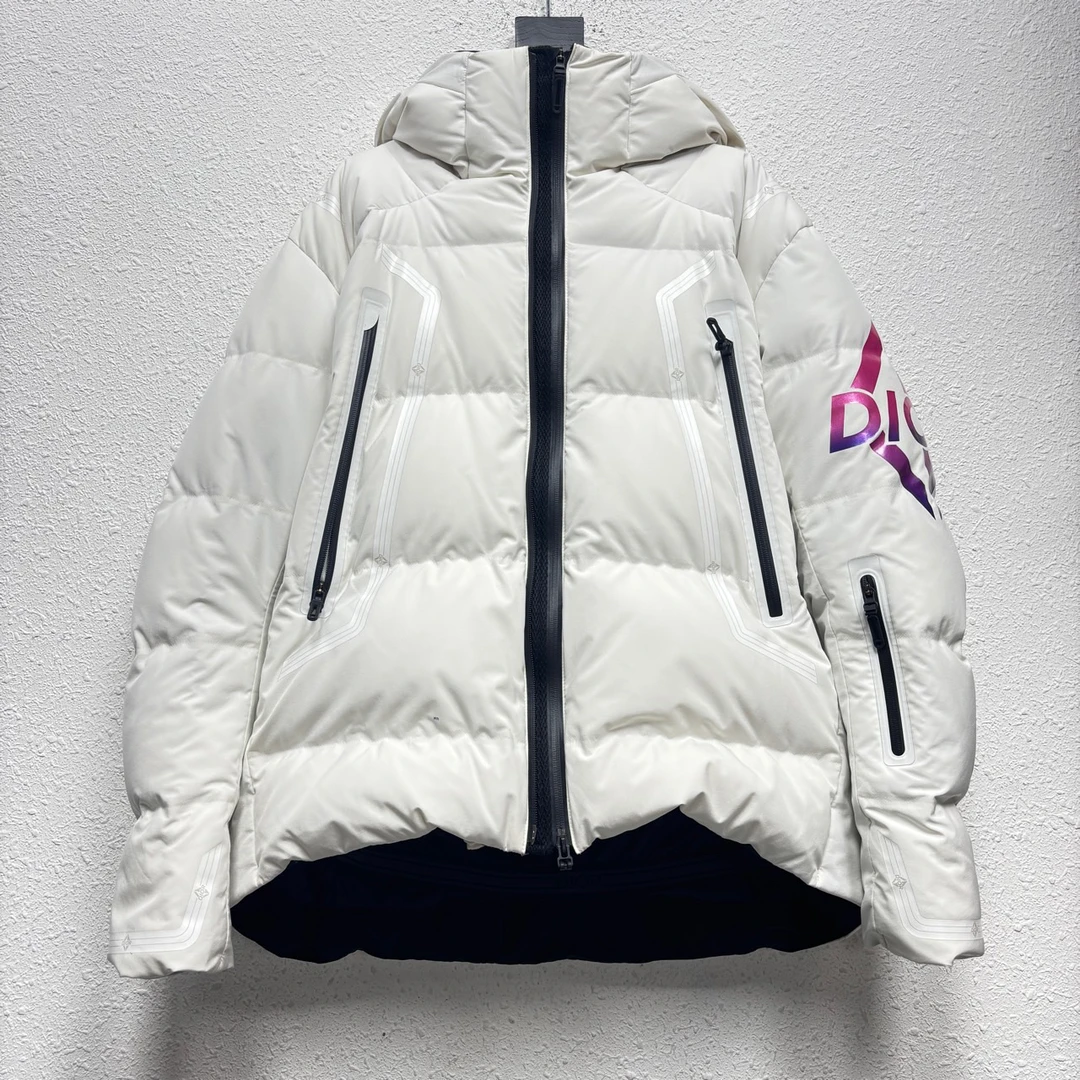 99新 DIOR/迪奥 迪桑特 ski系列暗纹连帽羽绒服 尺码/50 DY11646
