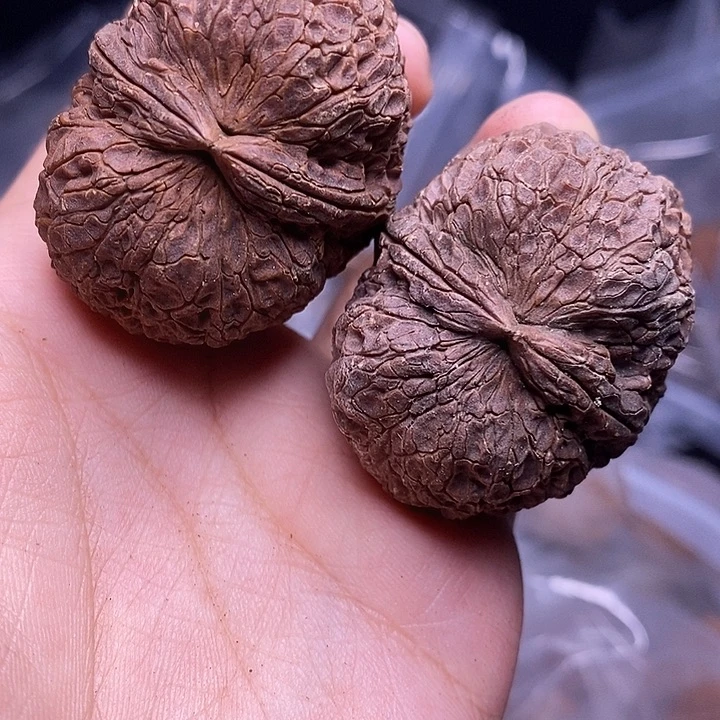 文玩核桃吊坠    377