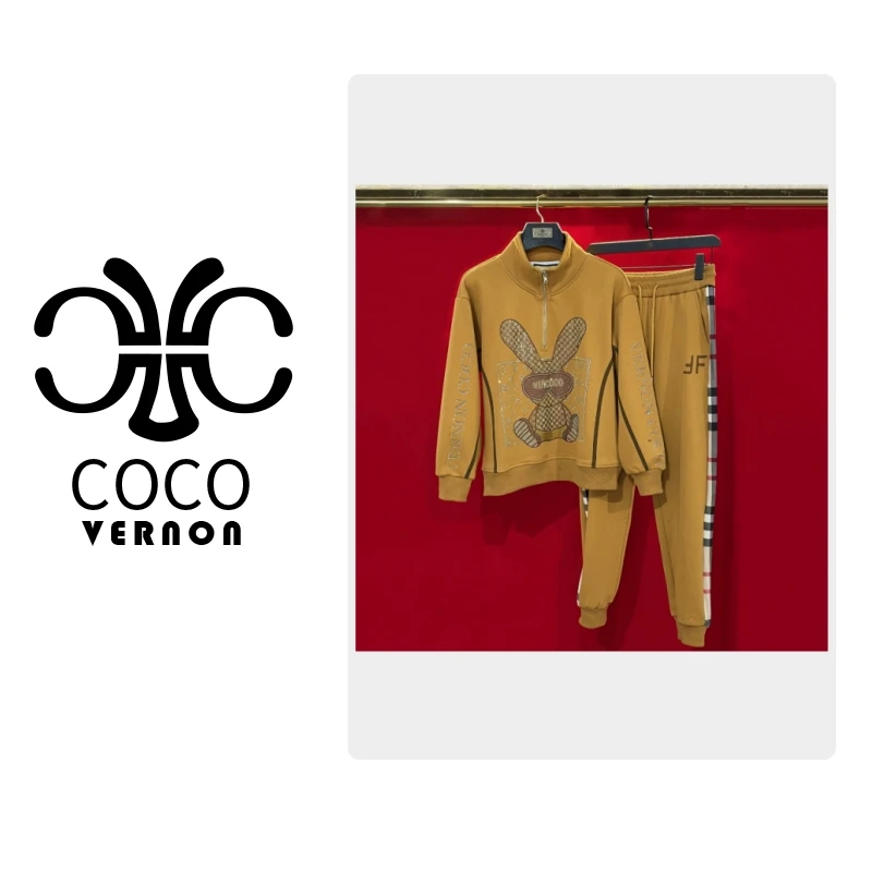 【VERNON COCO】Y10秋冬加绒立领满钻小兔休闲运动套装VN785