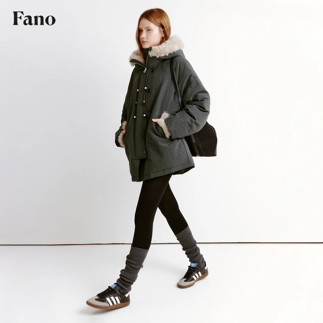 范洛Fano 串珠挂绳拼毛饰边连帽防风羽绒服FD25Y023推广