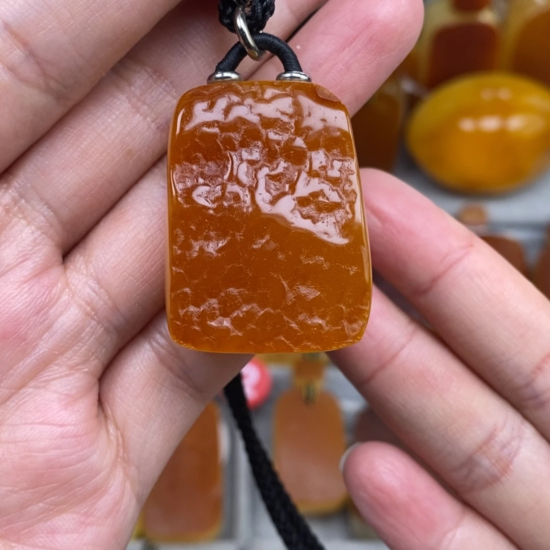 琥珀未镶嵌珠宝奇石