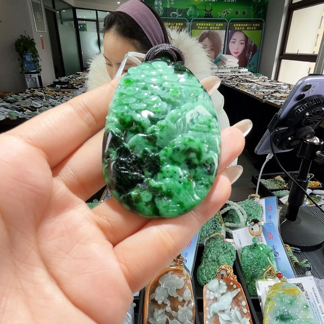 颈饰未镶嵌翡翠一