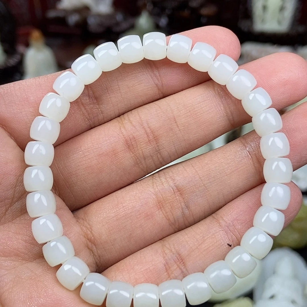 和田玉未镶嵌把件