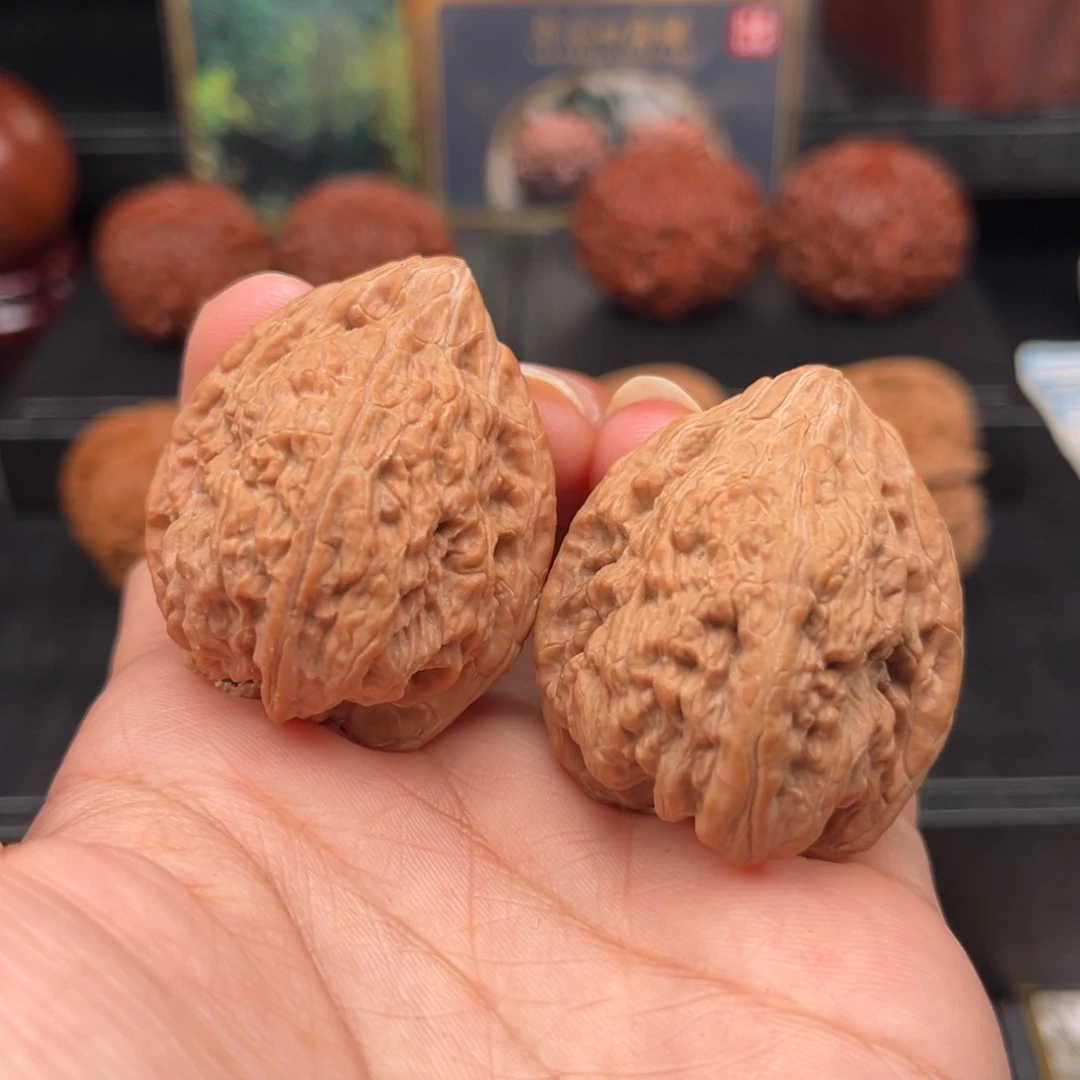 【闪购商品】吊坠文玩核桃石姬