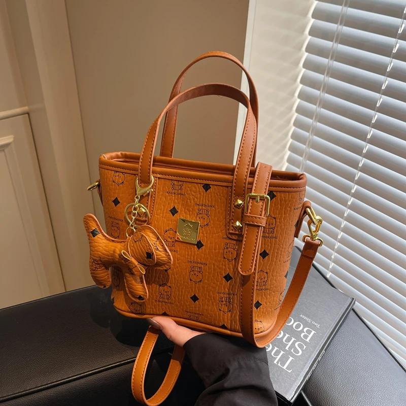 【明星同款】大牌菜篮子流行包包春夏新款复古时尚斜挎手提单肩包