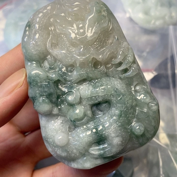翡翠未镶嵌颈饰天然翡翠A货