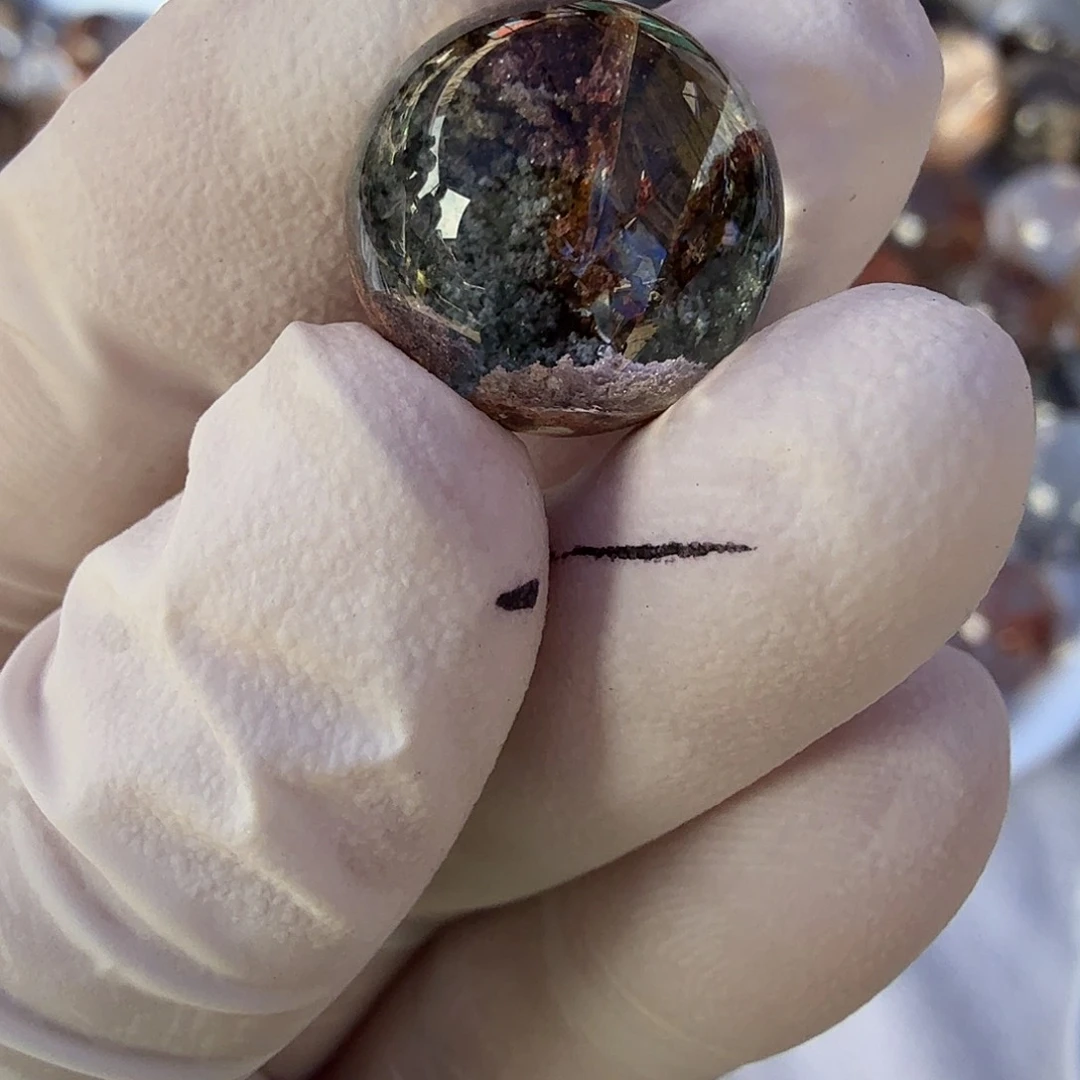 绿幽灵13mm打孔定制不退换未镶嵌水晶一***亲