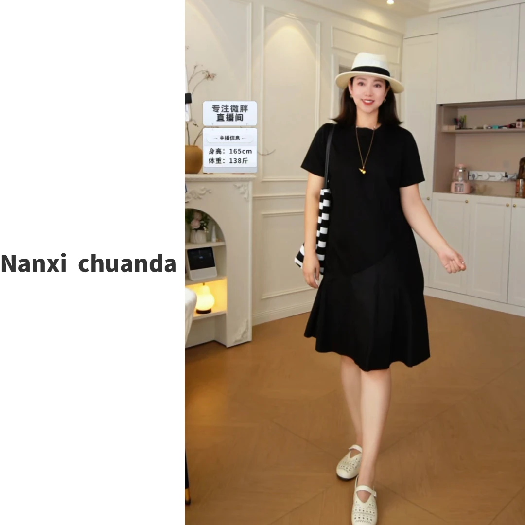 轻奢风北欧小众极简风休闲不对称设计感短袖连衣裙小黑裙女显瘦