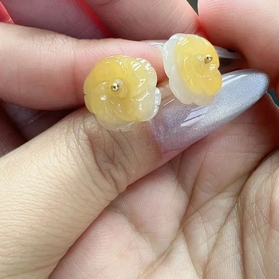 翡翠耳饰18K金镶嵌小****笑天然缅甸A货翡翠