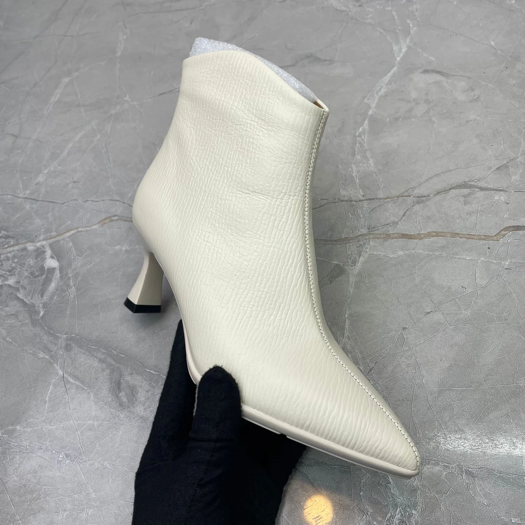 c（孤品）36码粗跟女靴(牛皮)78355-12