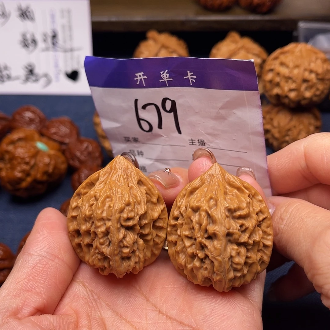 吊坠文玩核桃老树鸡心35+
