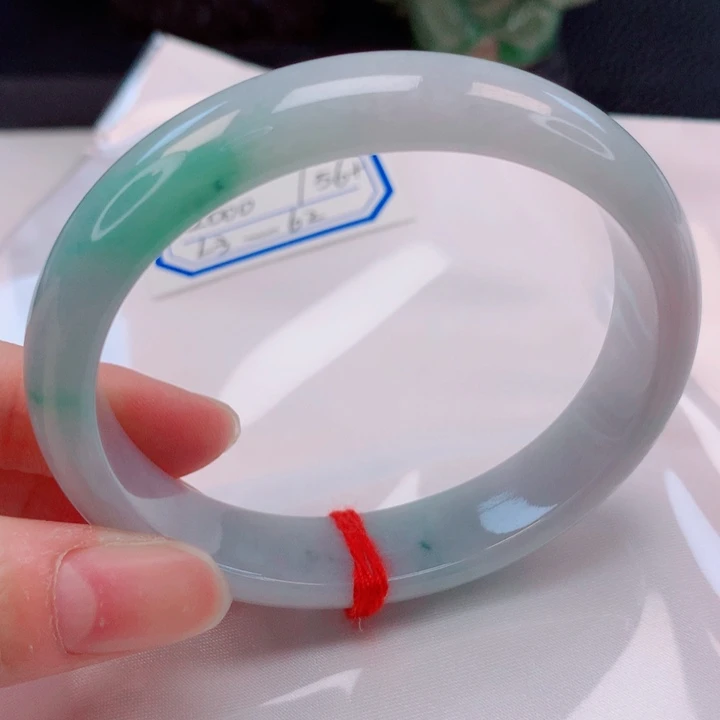 翡翠未镶嵌手镯（贵妃镯）