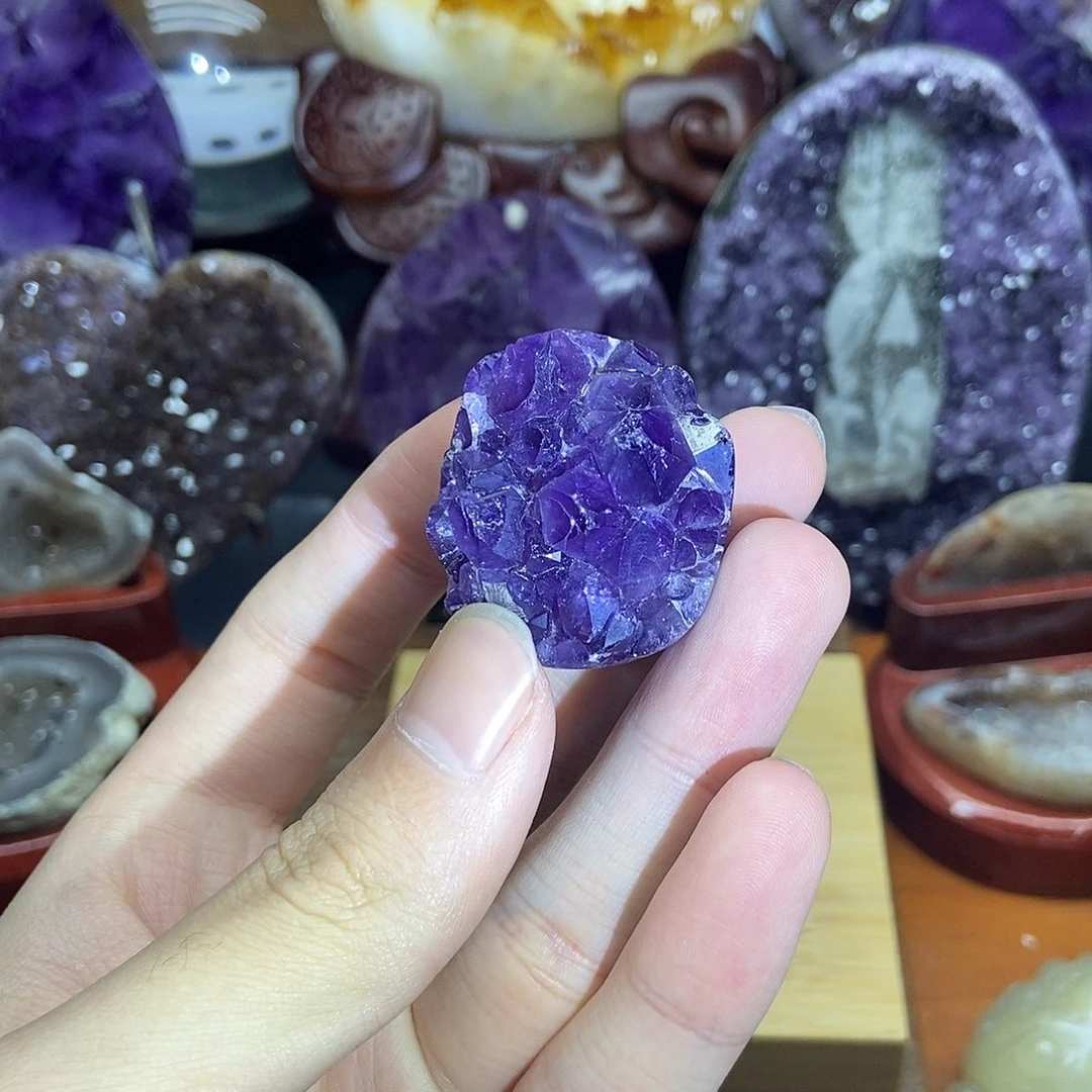 紫晶未镶嵌大型摆件（非配饰）