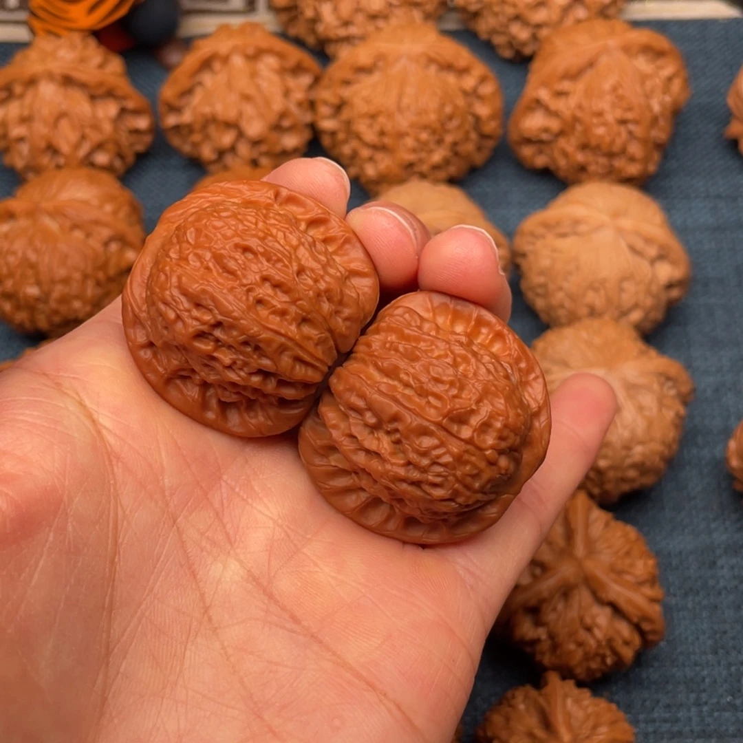 明***月文玩核桃把件36全品毕业血麒麟