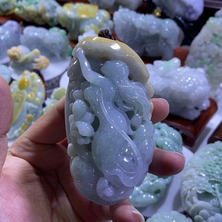 翡翠未镶嵌把件女娲补天