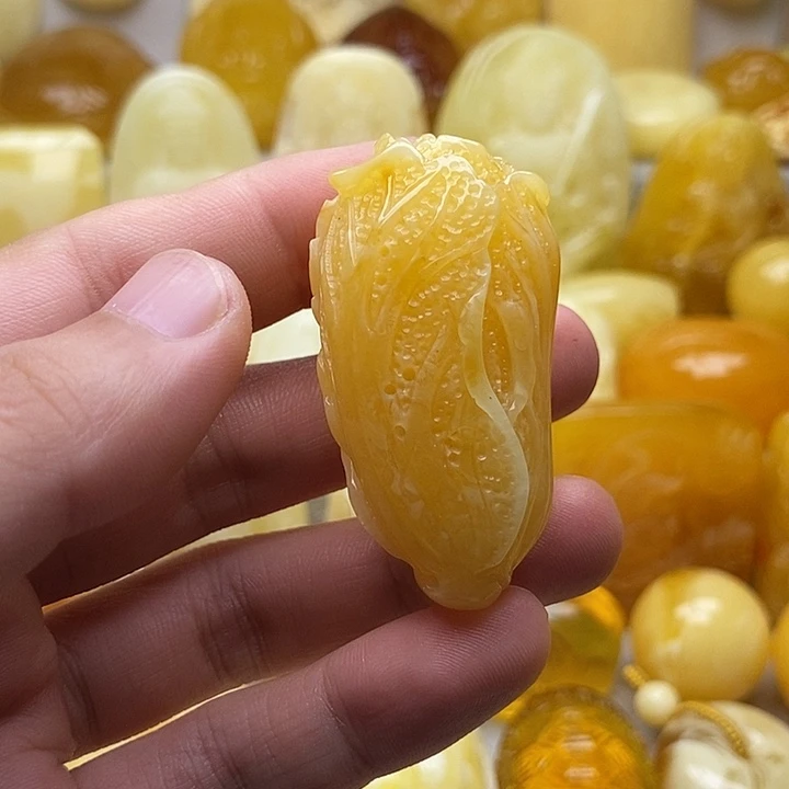 琥珀颈饰未镶嵌琥珀蜜蜡吊坠