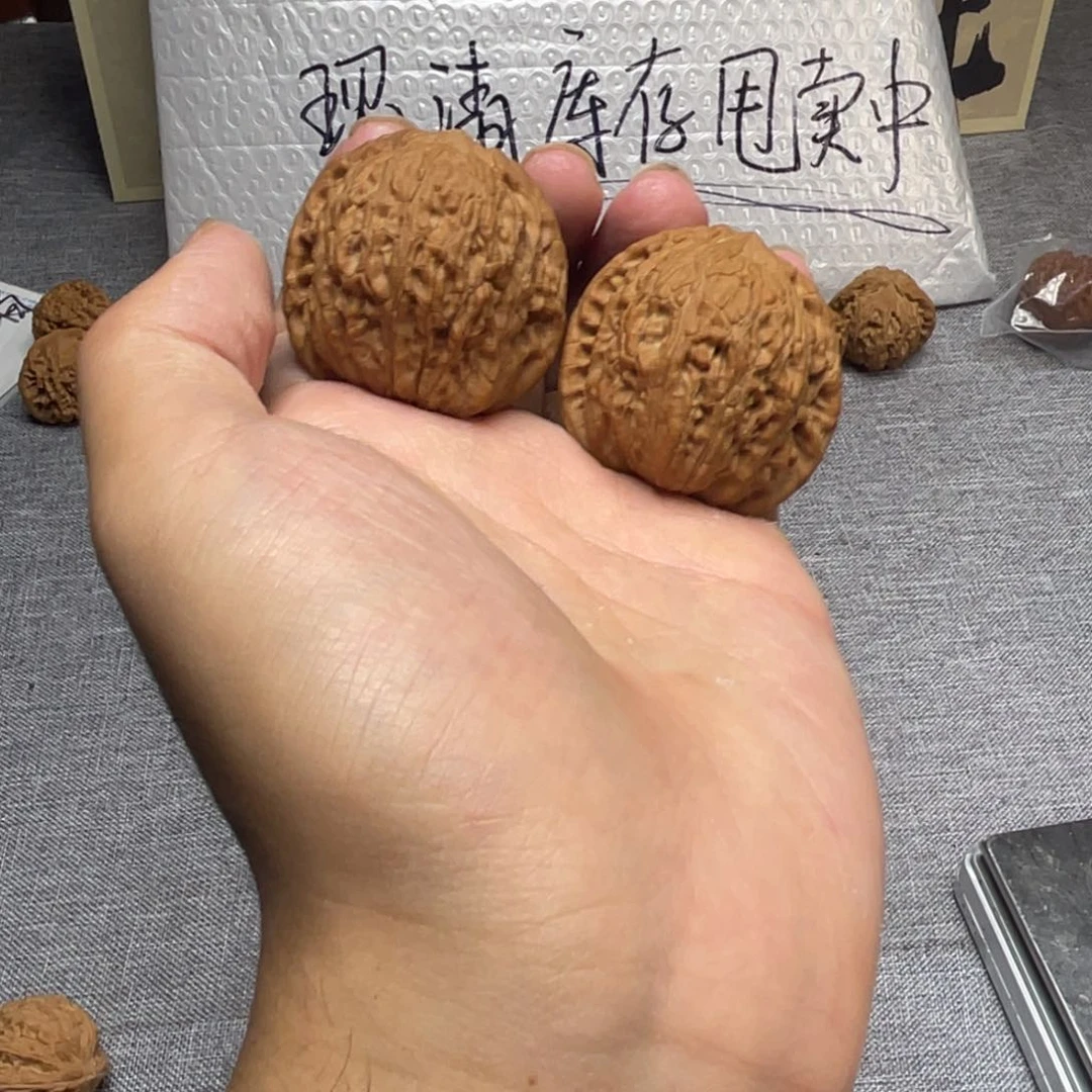 文玩核桃把件004 绣球