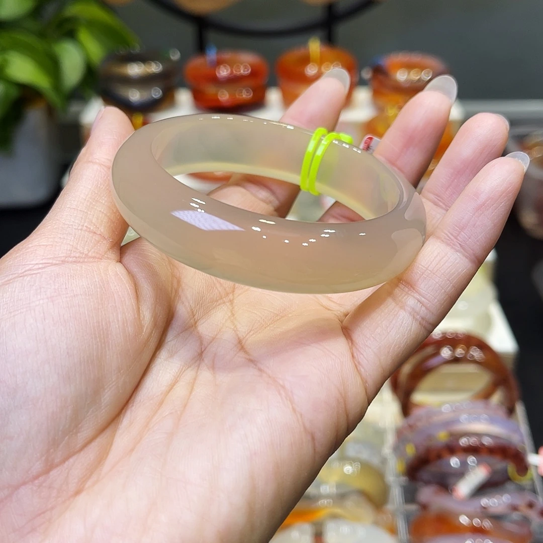 玛瑙/玉髓未镶嵌手镯