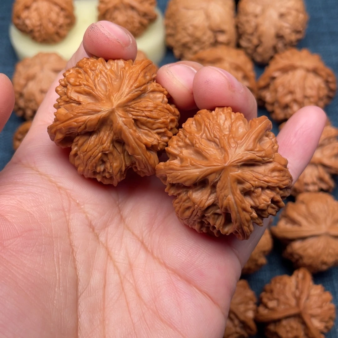 文玩核桃把件40毕业御龙球奔全品粗棱