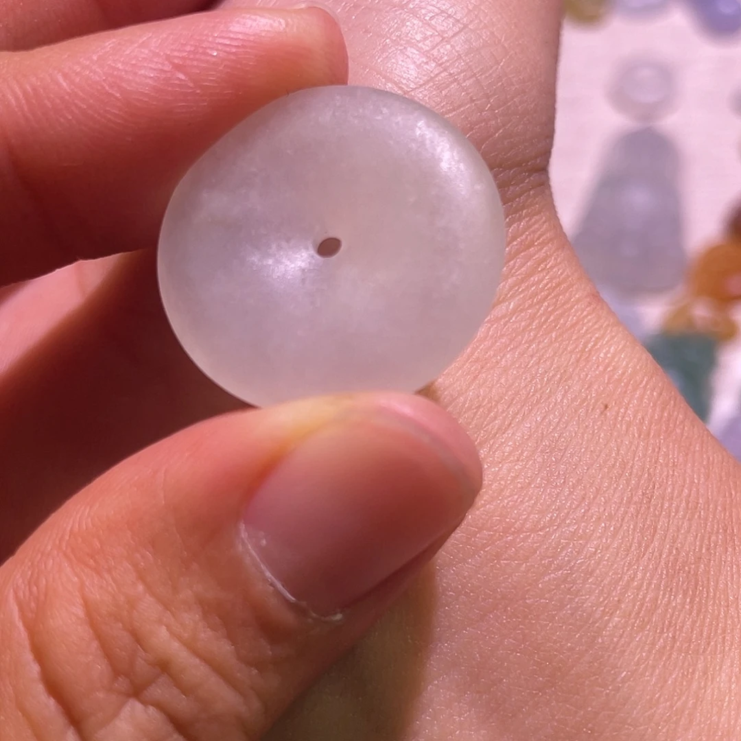 琥珀未镶嵌颈饰扣子