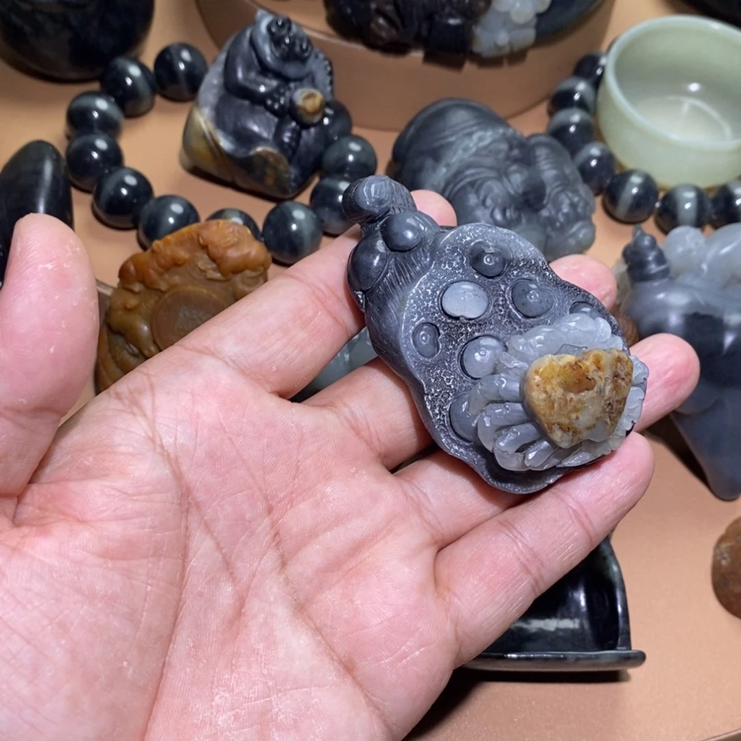 未镶嵌和田玉把件