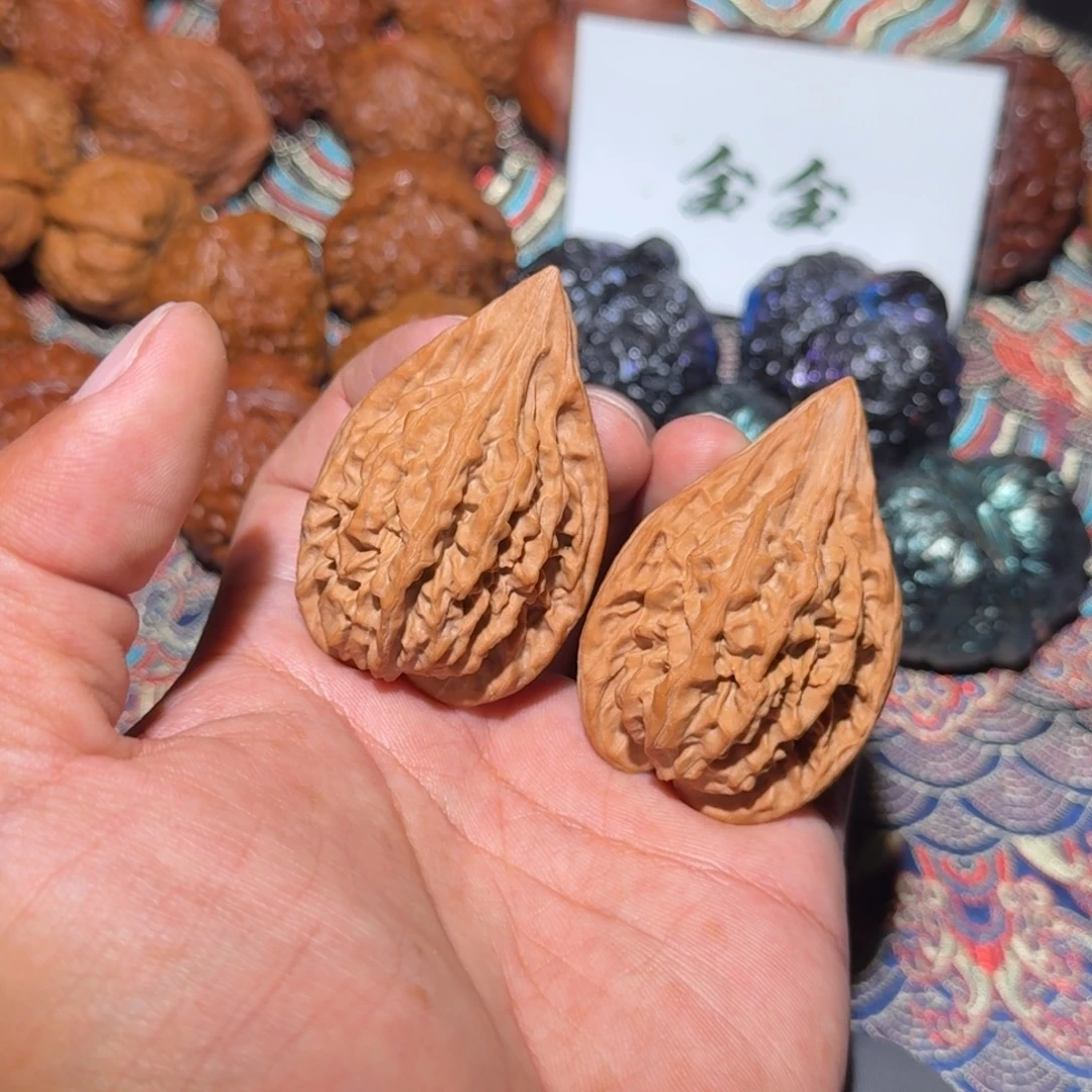 核桃把件2219红缨枪，尺寸36 33 54