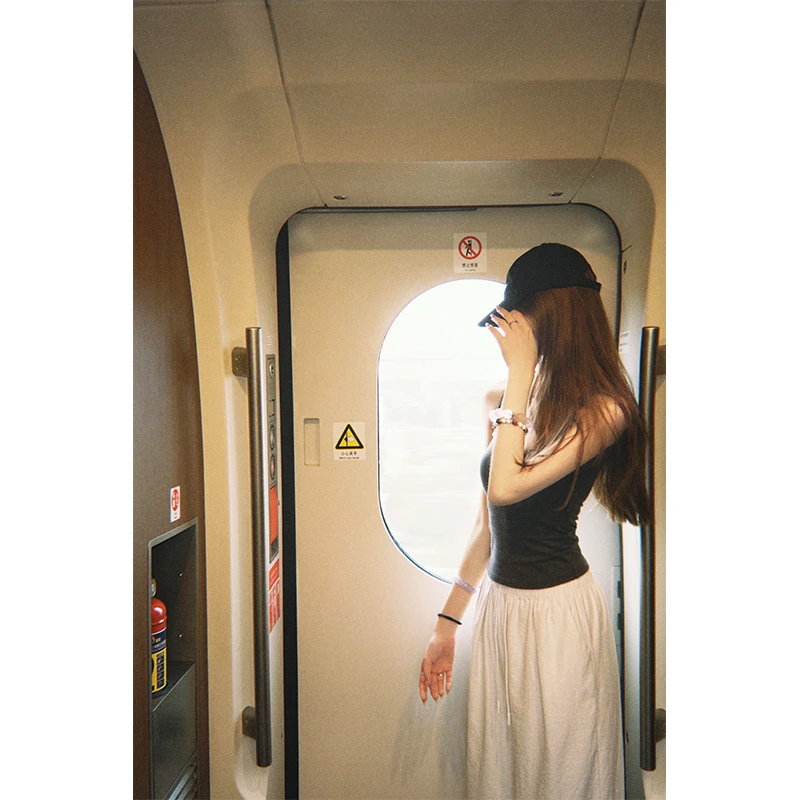 女生韩系ins衣服无袖背心上衣夏季2026新款高腰百搭休闲裤两件套